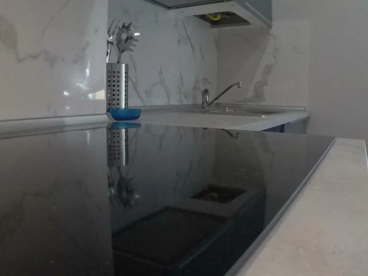Dietro Il Teatro Modena Génova Apartamento